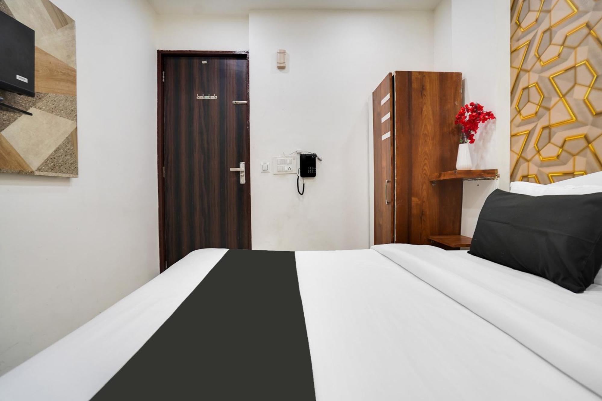Super Oyo Hotel O Sky Wings Ajmer Dış mekan fotoğraf
